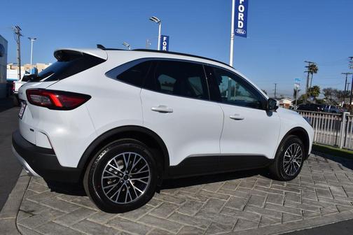 2025 Ford Escape PHEV SE