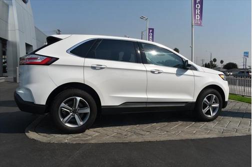 STAR WHITE 2024 Ford Edge SEL