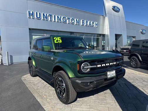 2025 Ford Bronco Outer Banks