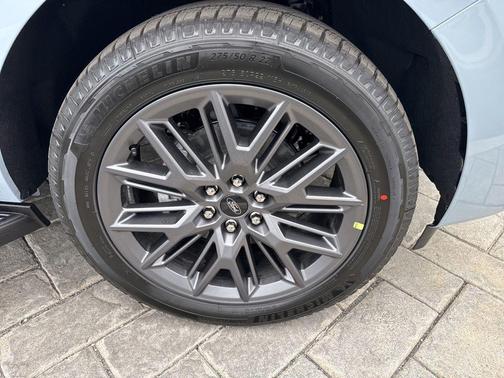 GLACIER GRAY MET TRI-COAT 2026 Ford Expedition Max Platinum
