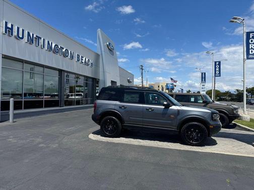 CARBONIZED GRAY METALLIC 2026 Ford Bronco Sport Badlands