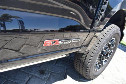 2025 Ford F-250 Platinum