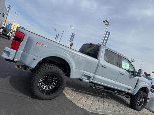 2025 Ford F-450 Lariat