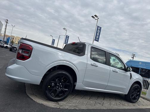 2026 Ford Maverick Lobo Standard