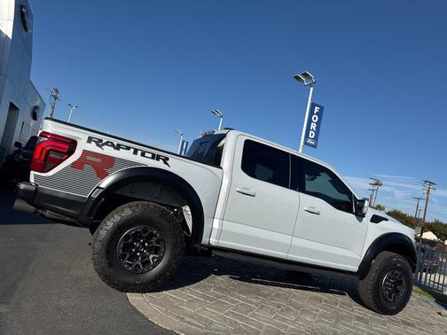 2025 Ford F-150 Raptor R