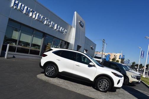 2025 Ford Escape PHEV SE