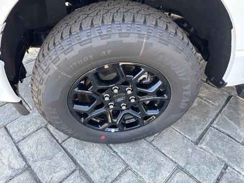 OXFORD WHITE 2026 Ford F-150 XLT