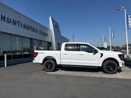 OXFORD WHITE 2026 Ford F-150 XLT