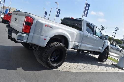 2025 Ford F-450 Lariat