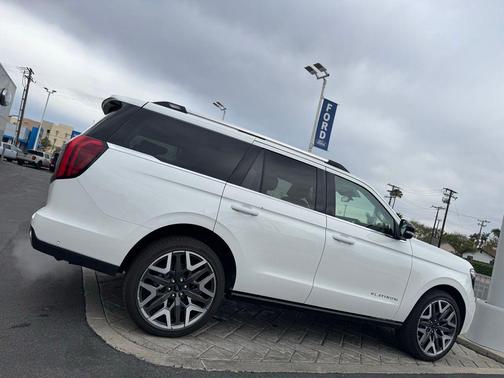 STAR WHITE MET TRI-COAT 2025 Ford Expedition Platinum