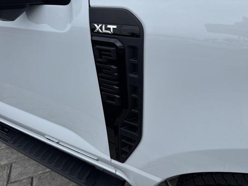 OXFORD WHITE 2026 Ford F-350 XLT