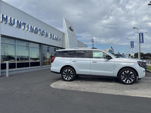 2025 Ford Expedition Platinum