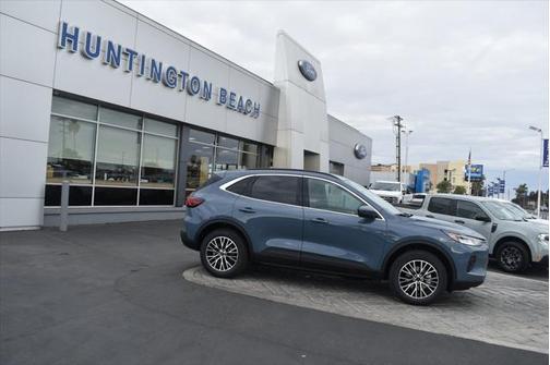 2025 Ford Escape PHEV SE