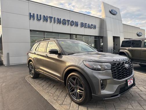 2025 Ford Explorer ST