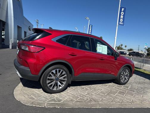 2020 Ford Escape Titanium