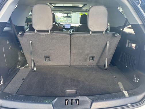 STAR WHITE MET TRI-COAT 2023 Ford Explorer XLT