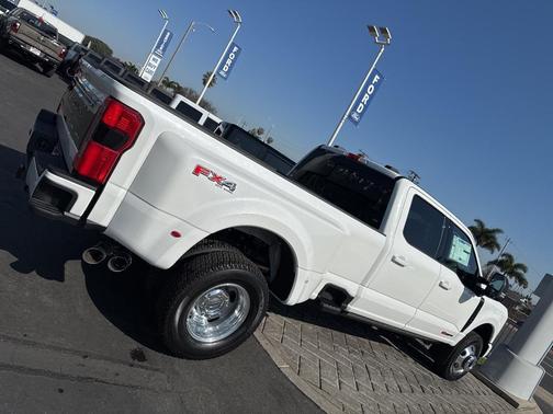 2026 Ford F-350 Platinum