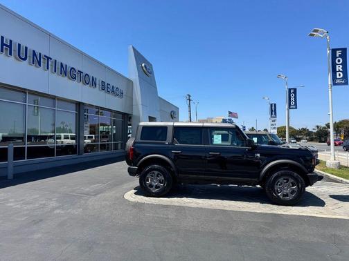 Shadow Black 2026 Ford Bronco Big Bend
