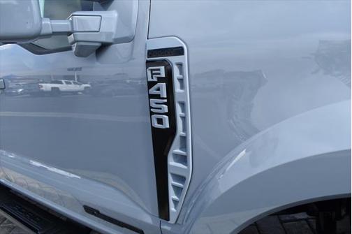 2025 Ford F-450 Lariat