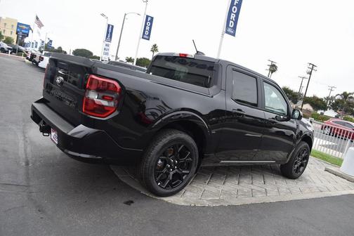 2025 Ford Maverick Lobo Standard
