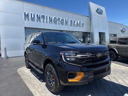 AGATE BLACK METALLIC 2026 Ford Expedition Tremor