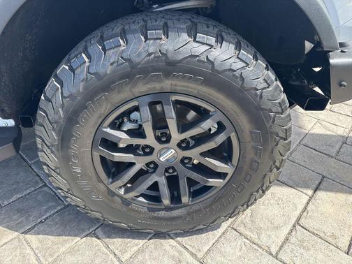 OXFORD WHITE 2022 Ford Bronco Base