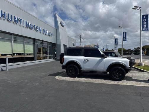 OXFORD WHITE 2022 Ford Bronco Base