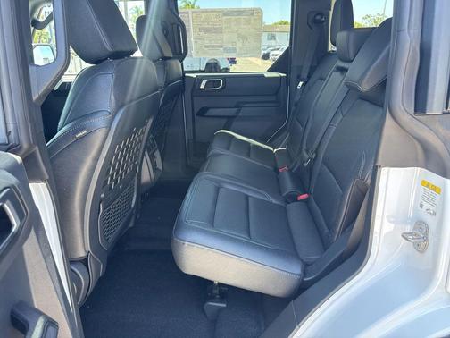 OXFORD WHITE 2026 Ford Bronco Big Bend