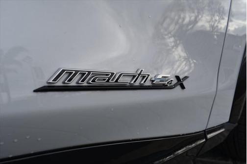 2023 Ford Mustang Mach-E California Route 1