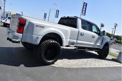 2025 Ford F-450 Lariat