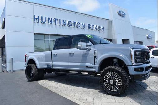 2025 Ford F-450 Lariat