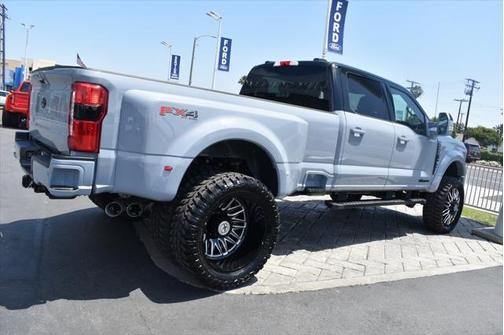 2025 Ford F-450 Lariat