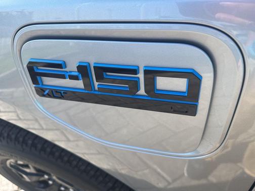 ICONIC SILVER METALLIC 2025 Ford F-150 Lightning XLT