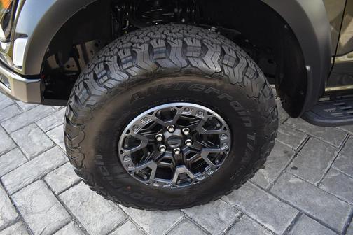 2025 Ford F-150 Raptor R