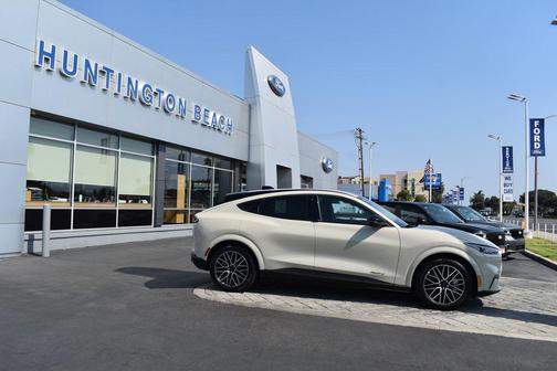 2025 Ford Mustang Mach-E Premium