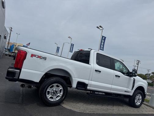 OXFORD WHITE 2026 Ford F-250 XLT