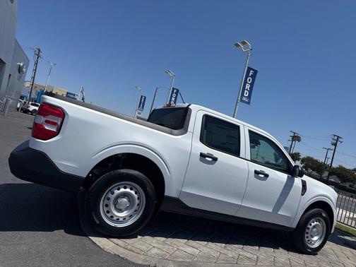 OXFORD WHITE 2026 Ford Maverick XL