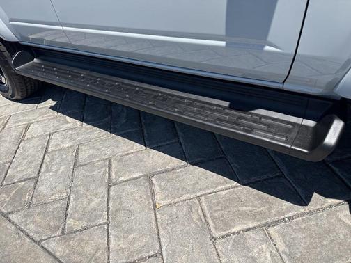 AVALANCHE GRAY 2026 Ford Bronco Outer Banks