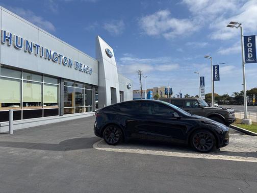 Solid Black 2022 Tesla Model Y Performance Dual Motor All-Wheel Drive