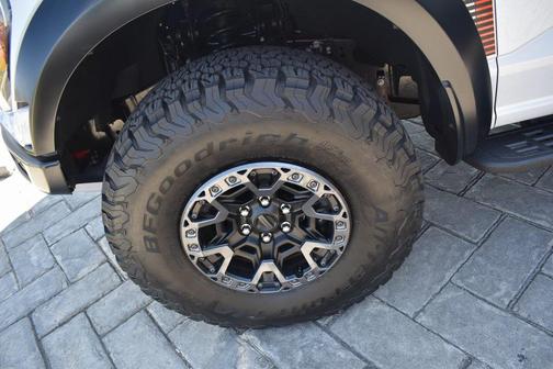 2025 Ford F-150 Raptor R
