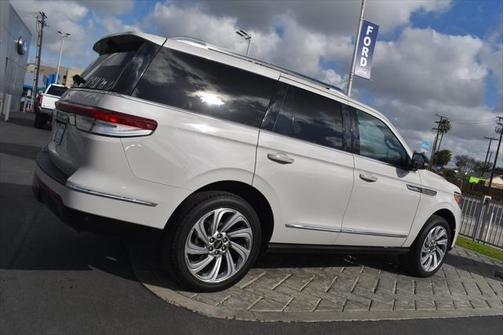 2023 Lincoln Navigator Reserve