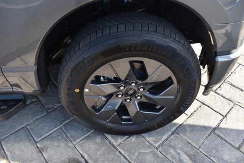 CARBONIZED GRAY METALLIC 2025 Ford F-150 Lightning LARIAT