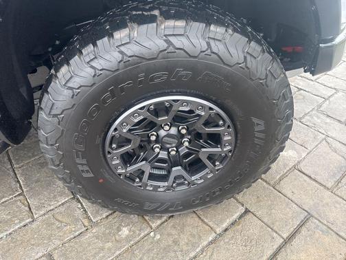 2025 Ford F-150 Raptor R