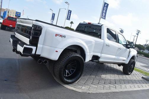 2025 Ford F-450 Platinum