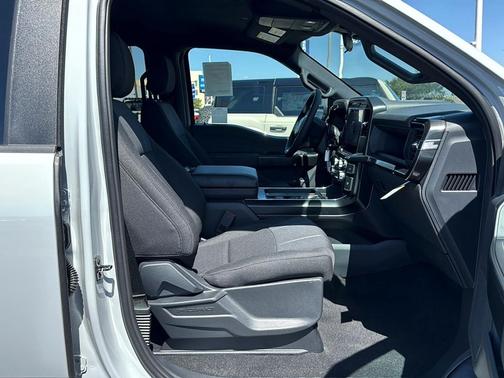 Avalanche 2026 Ford F-150 STX
