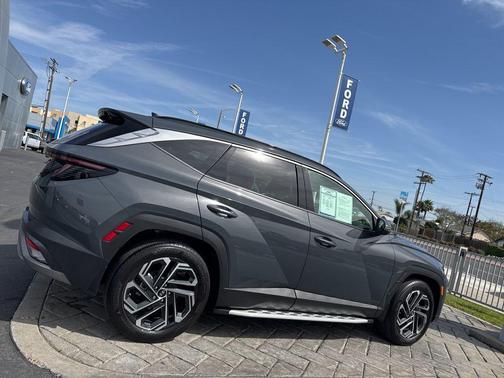 Ecotronic Gray 2025 Hyundai TUCSON Limited