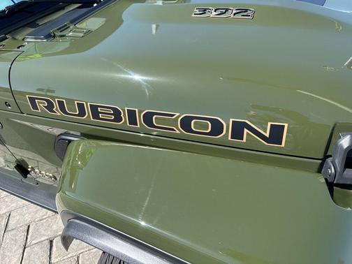 Sarge Green Clearcoat 2024 Jeep Wrangler Rubicon 392