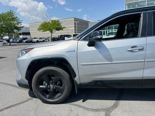 2019 Toyota RAV4 Hybrid XSE