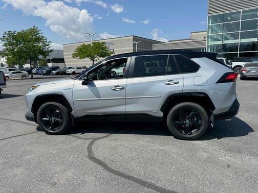 2019 Toyota RAV4 Hybrid XSE