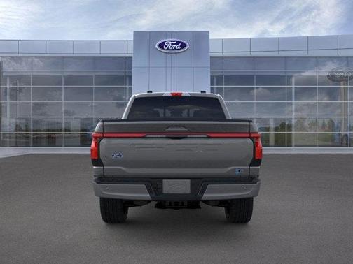 2025 Ford F-150 Lightning Platinum